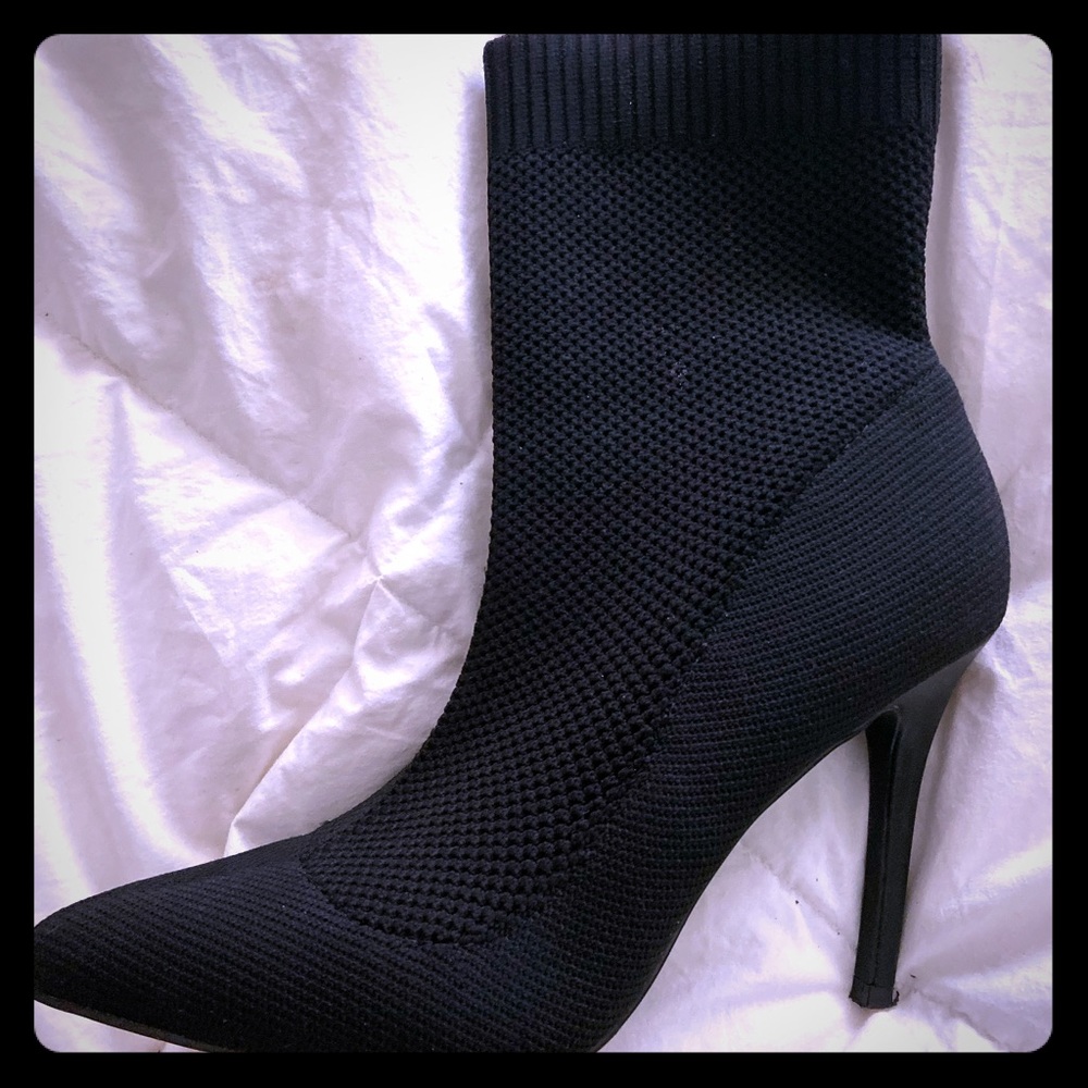 New in box Charles David boots